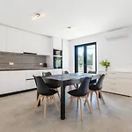 Modern Lejlighed *